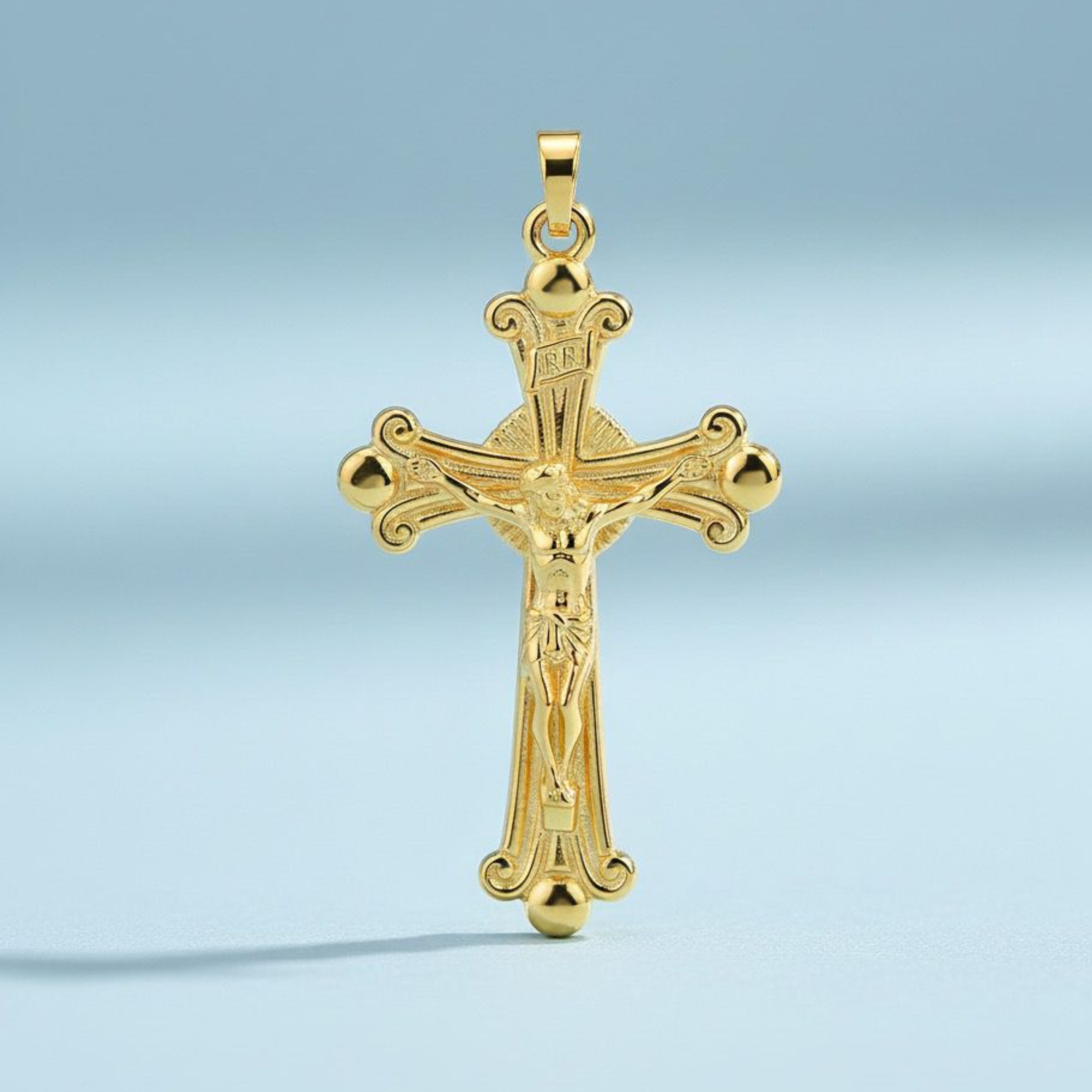 Cross-Pendant-Gold